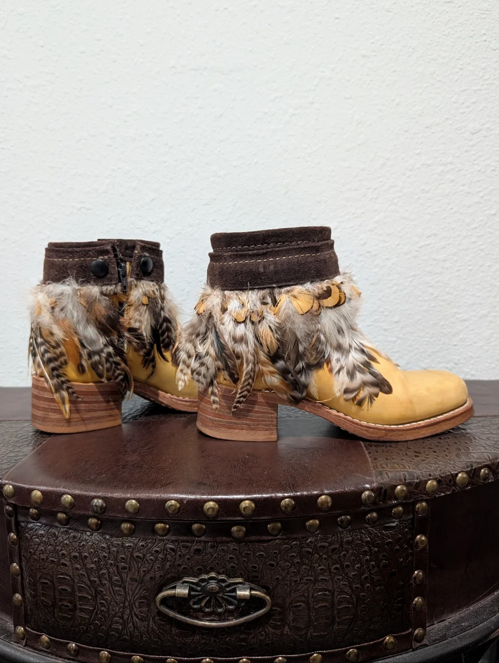 Vintage Frye Campus Banana Short Boots With Custom Feather Trim Size 6